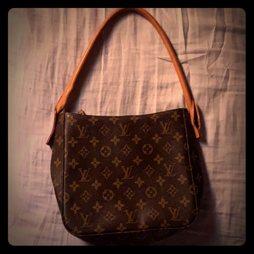 COPY - 100% Authentic Classic Louis Vuitton satch…